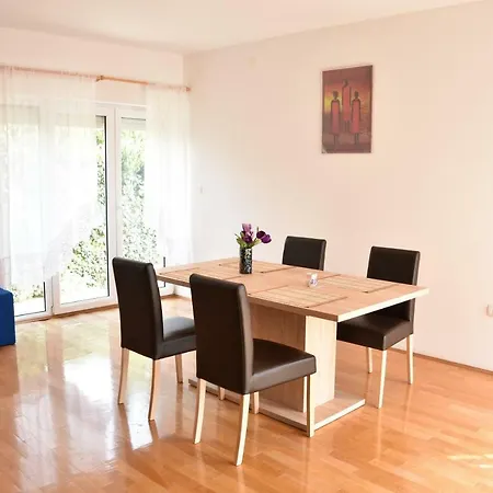 Family House Branka Peroj